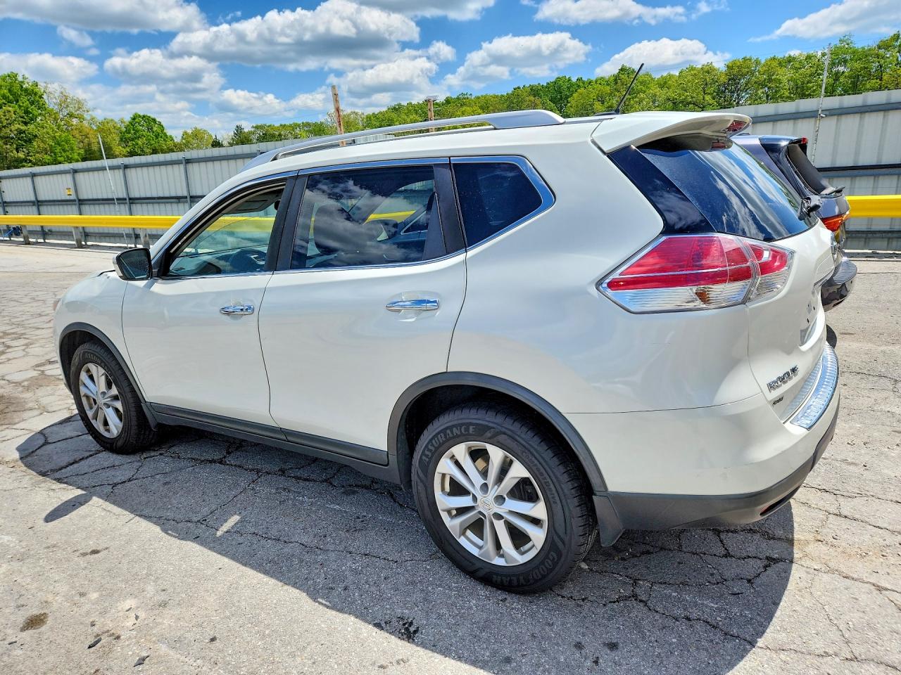 2016 NISSAN ROGUE SV — снимка 2