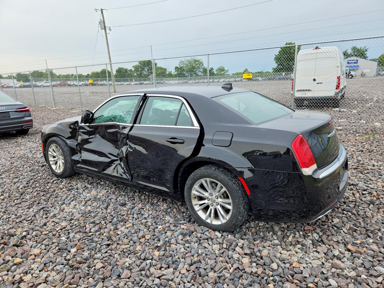 2016 CHRYSLER 300 LIMITED — снимка 2