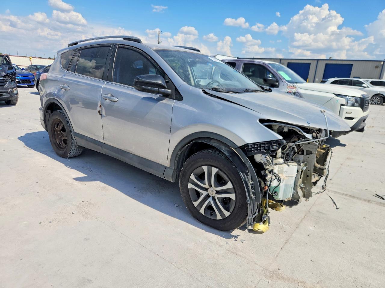 2017 TOYOTA RAV4 LE — снимка 4