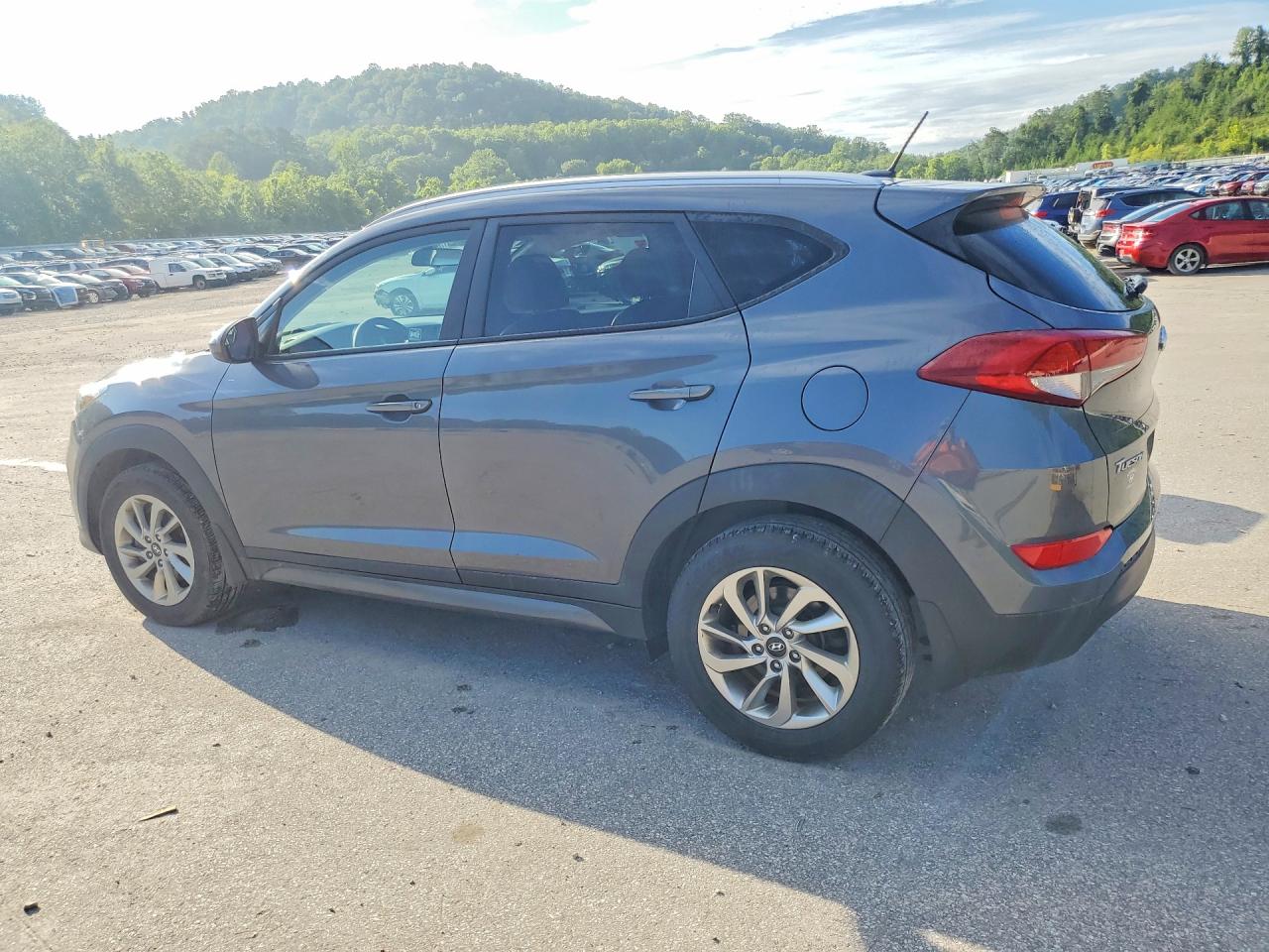 2016 HYUNDAI TUCSON SE — снимка 2