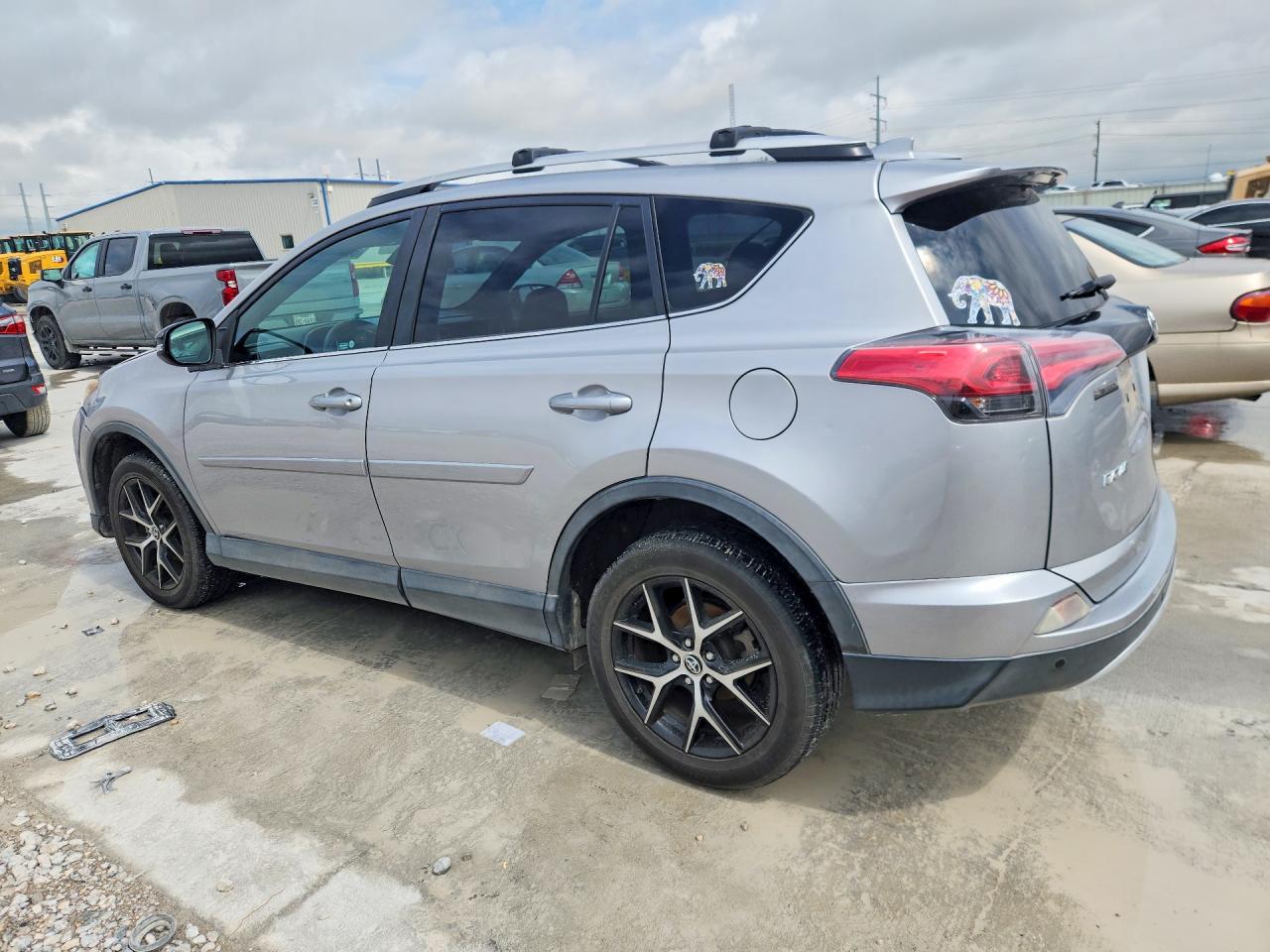 2016 TOYOTA RAV4 SE — снимка 2