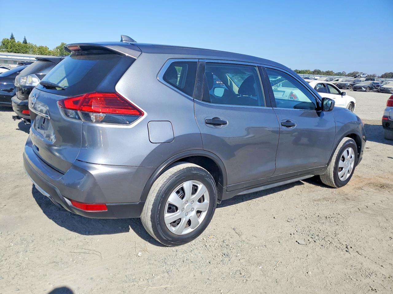 2017 NISSAN ROGUE S — снимка 3