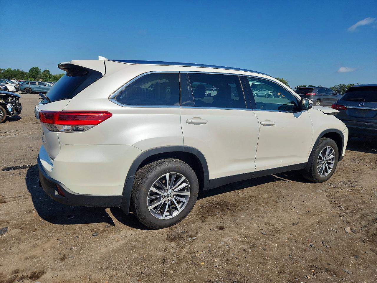 2019 TOYOTA HIGHLANDER XLE — снимка 3