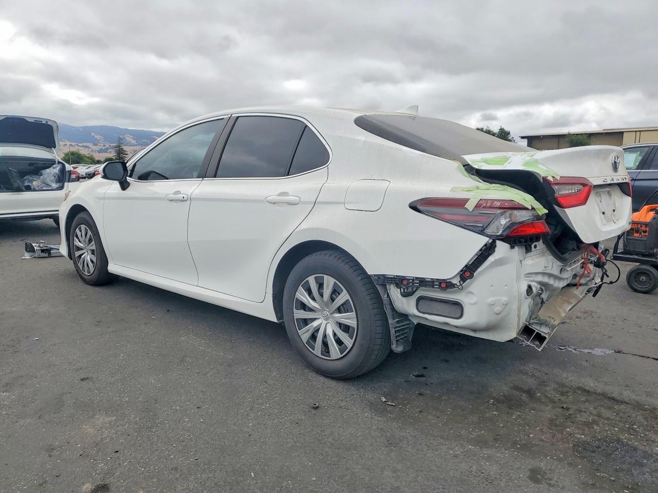 2023 TOYOTA CAMRY LE — снимка 2