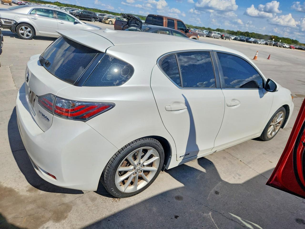 2013 LEXUS CT 200 — снимка 3