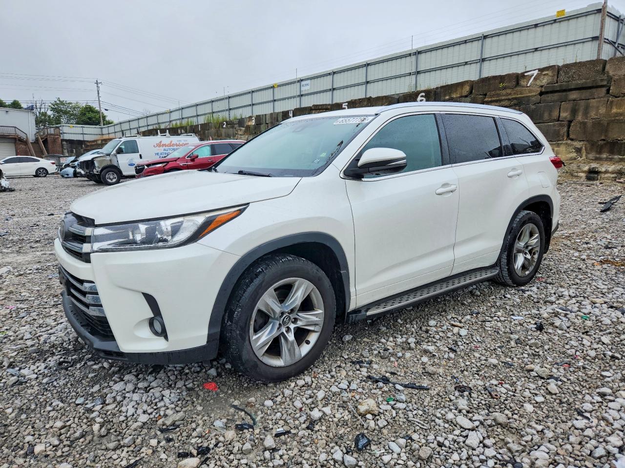 2017 TOYOTA HIGHLANDER LIMITED
