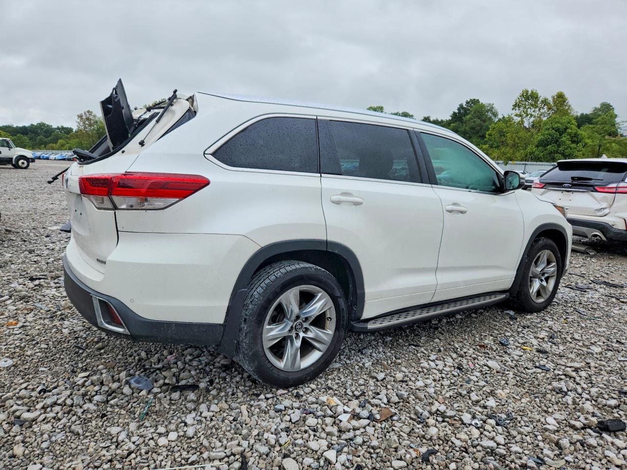 2017 TOYOTA HIGHLANDER LIMITED — снимка 3