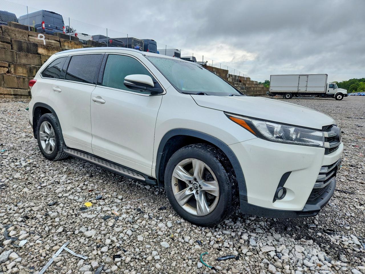 2017 TOYOTA HIGHLANDER LIMITED — снимка 4