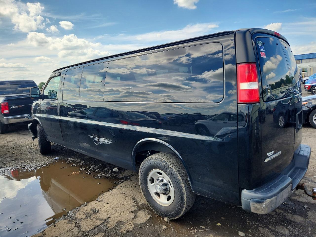 2018 CHEVROLET EXPRESS G3500 LT — снимка 2