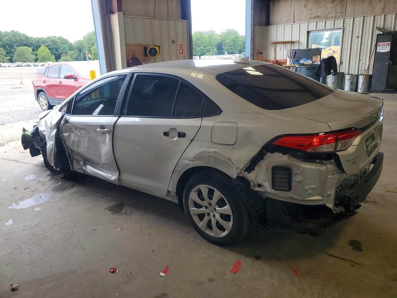 2022 TOYOTA COROLLA LE — снимка 2
