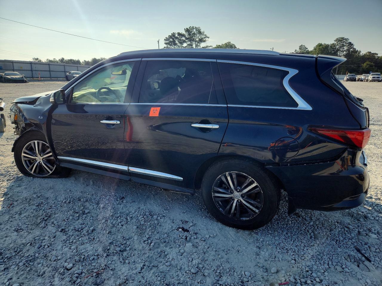 2017 INFINITI QX60 BASE — снимка 2
