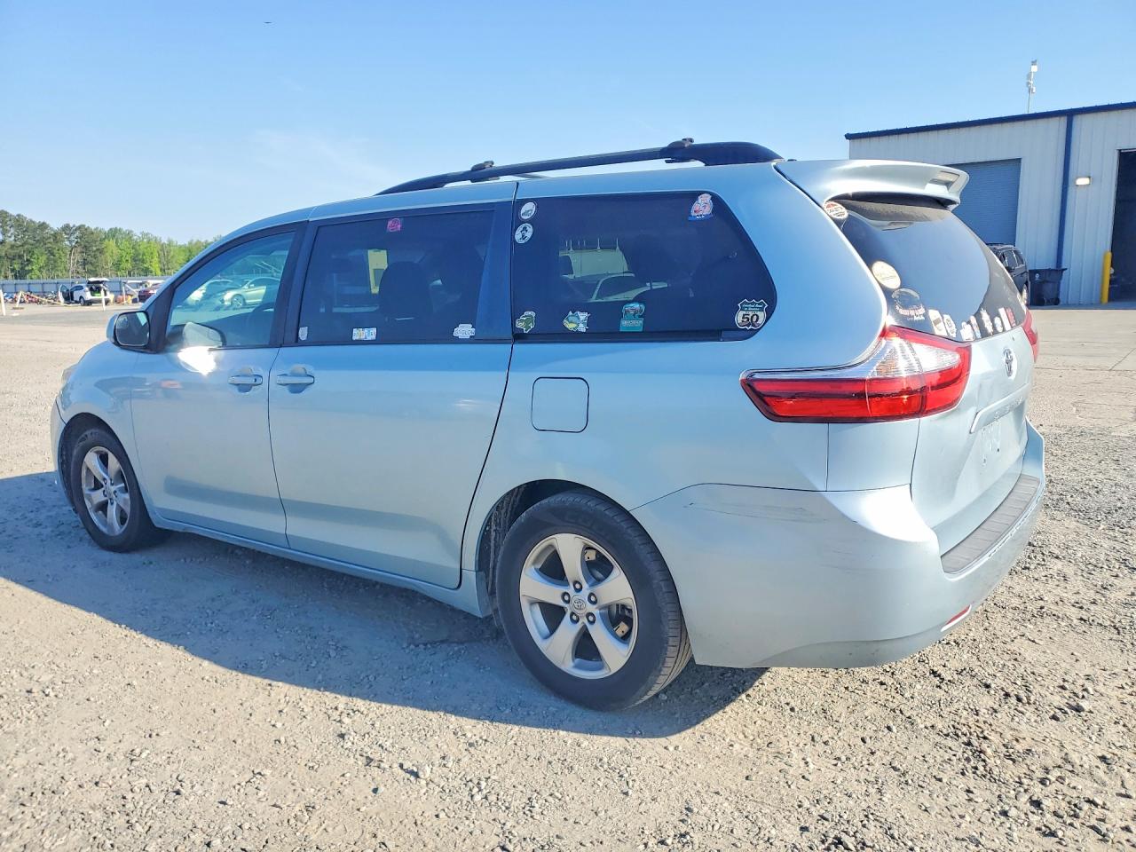 2016 TOYOTA SIENNA LE 8-PASSENGER — снимка 2