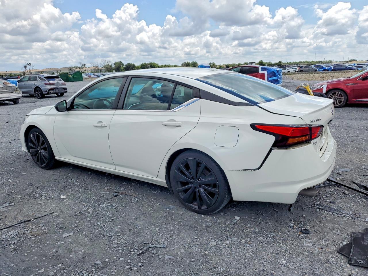 2019 NISSAN ALTIMA SR — снимка 2