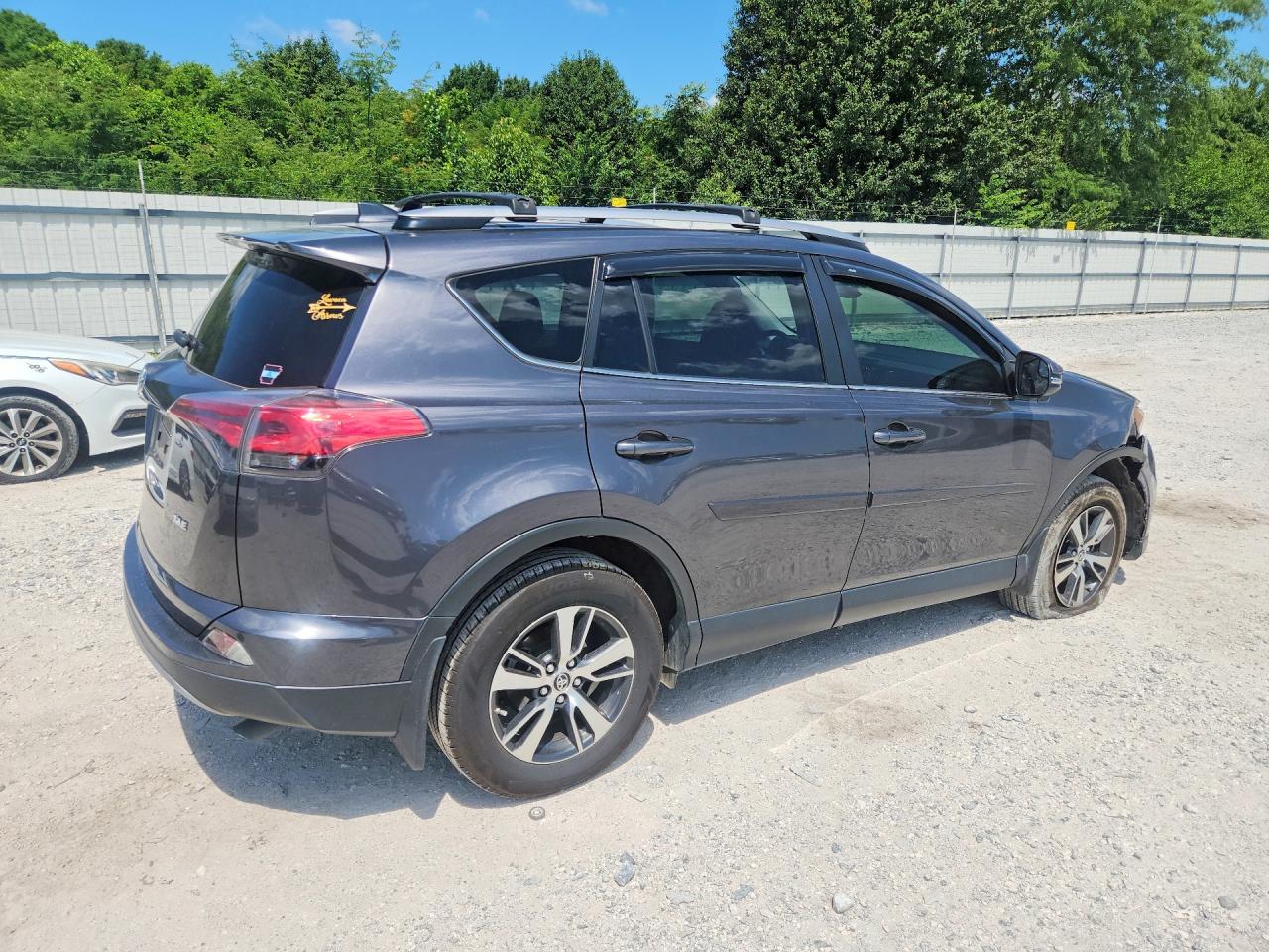 2017 TOYOTA RAV4 XLE — снимка 3
