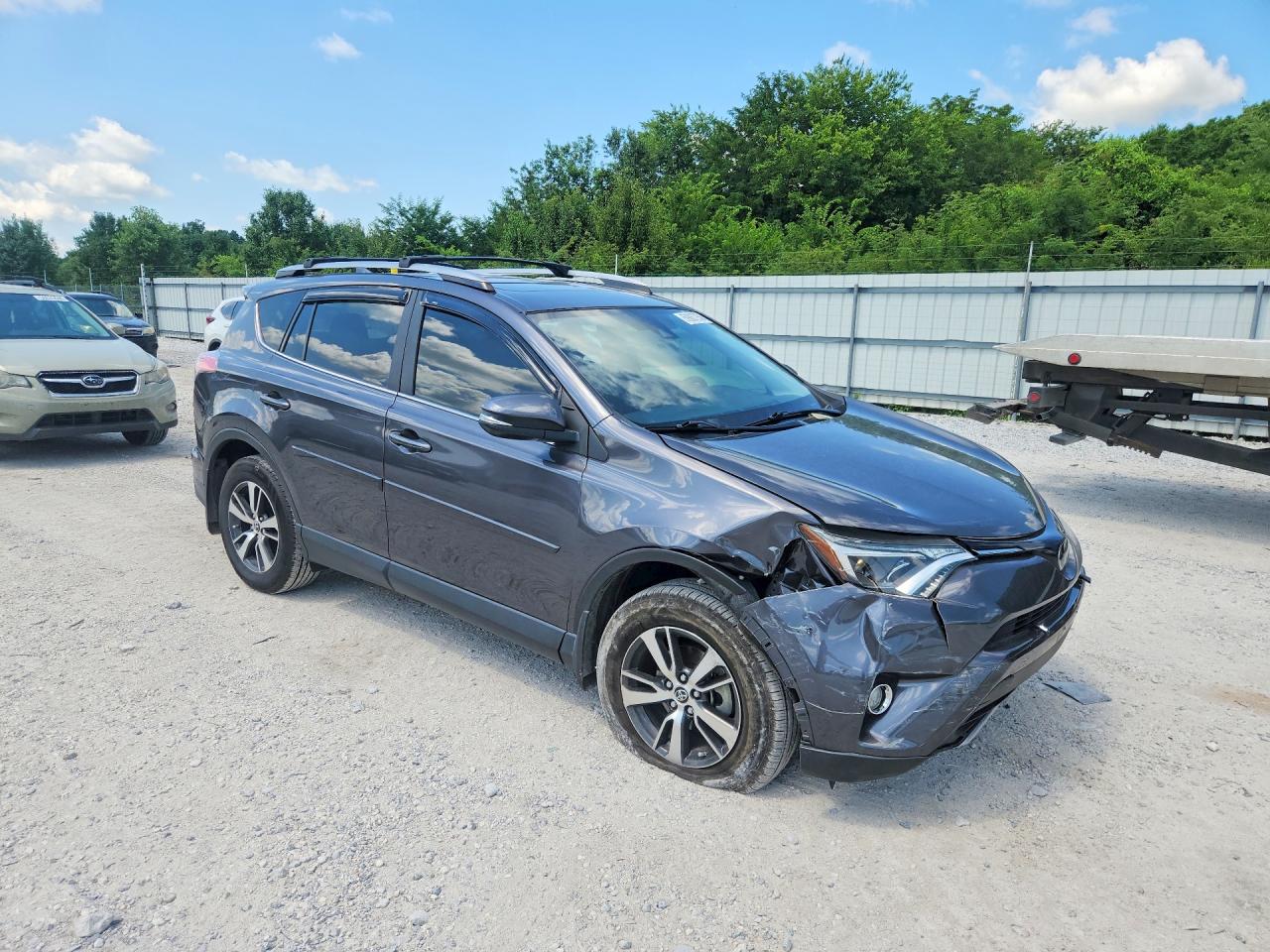 2017 TOYOTA RAV4 XLE — снимка 4