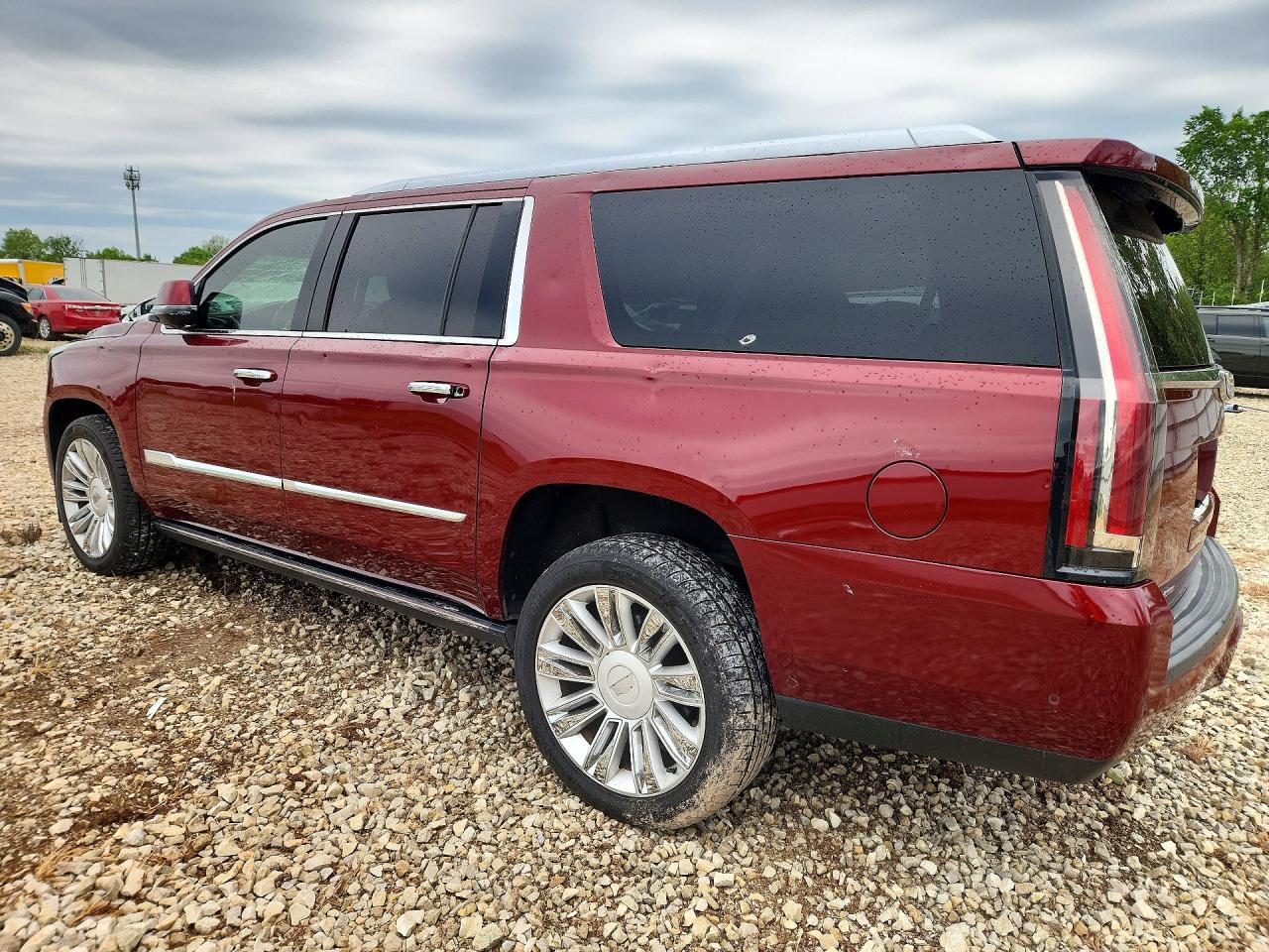 2017 CADILLAC ESCALADE ESV PLATINUM — снимка 2