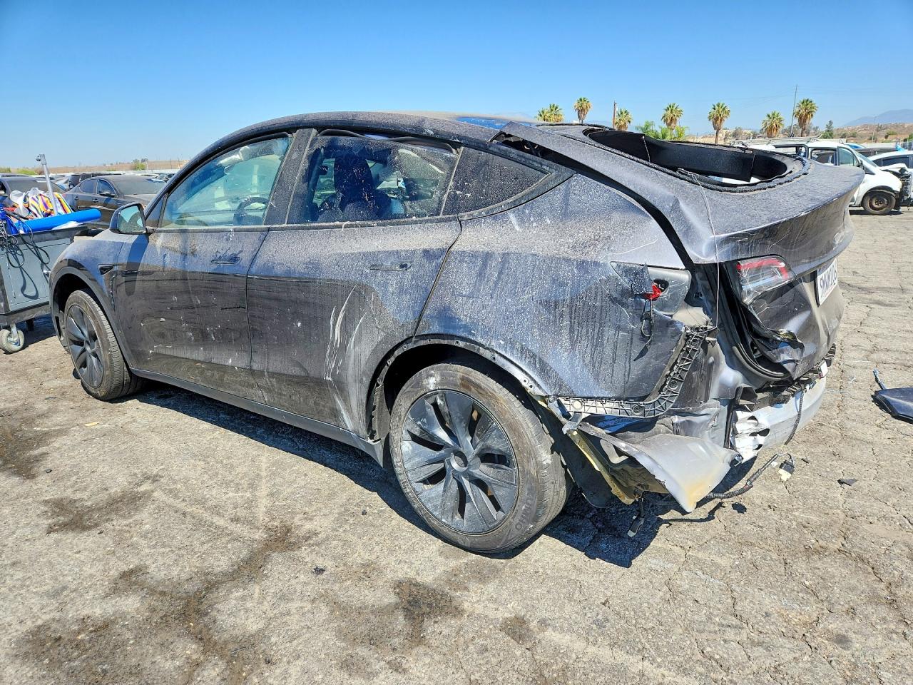2024 TESLA MODEL Y — снимка 2