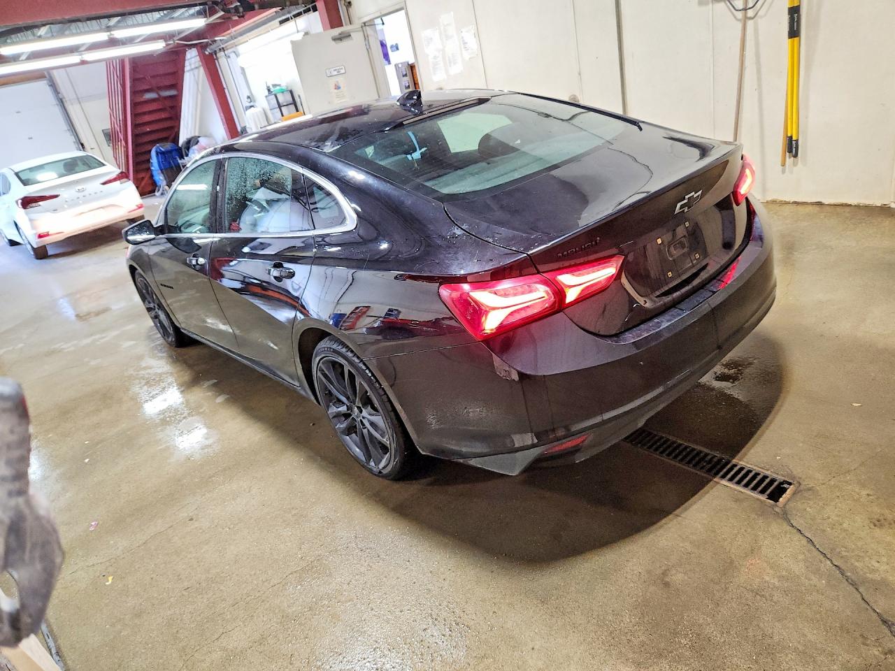 2021 CHEVROLET MALIBU LT — снимка 2