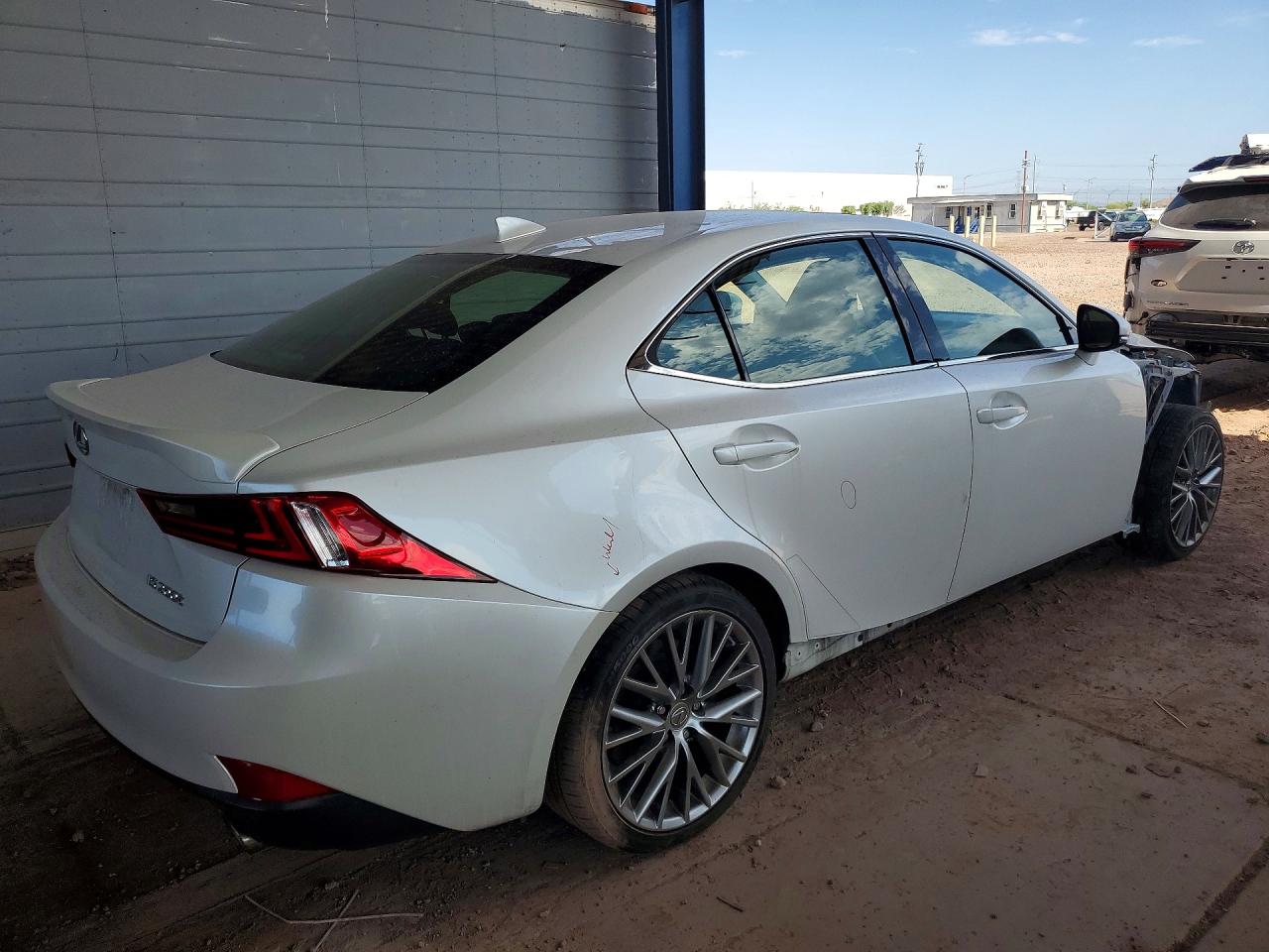 2016 LEXUS IS 200T — снимка 3
