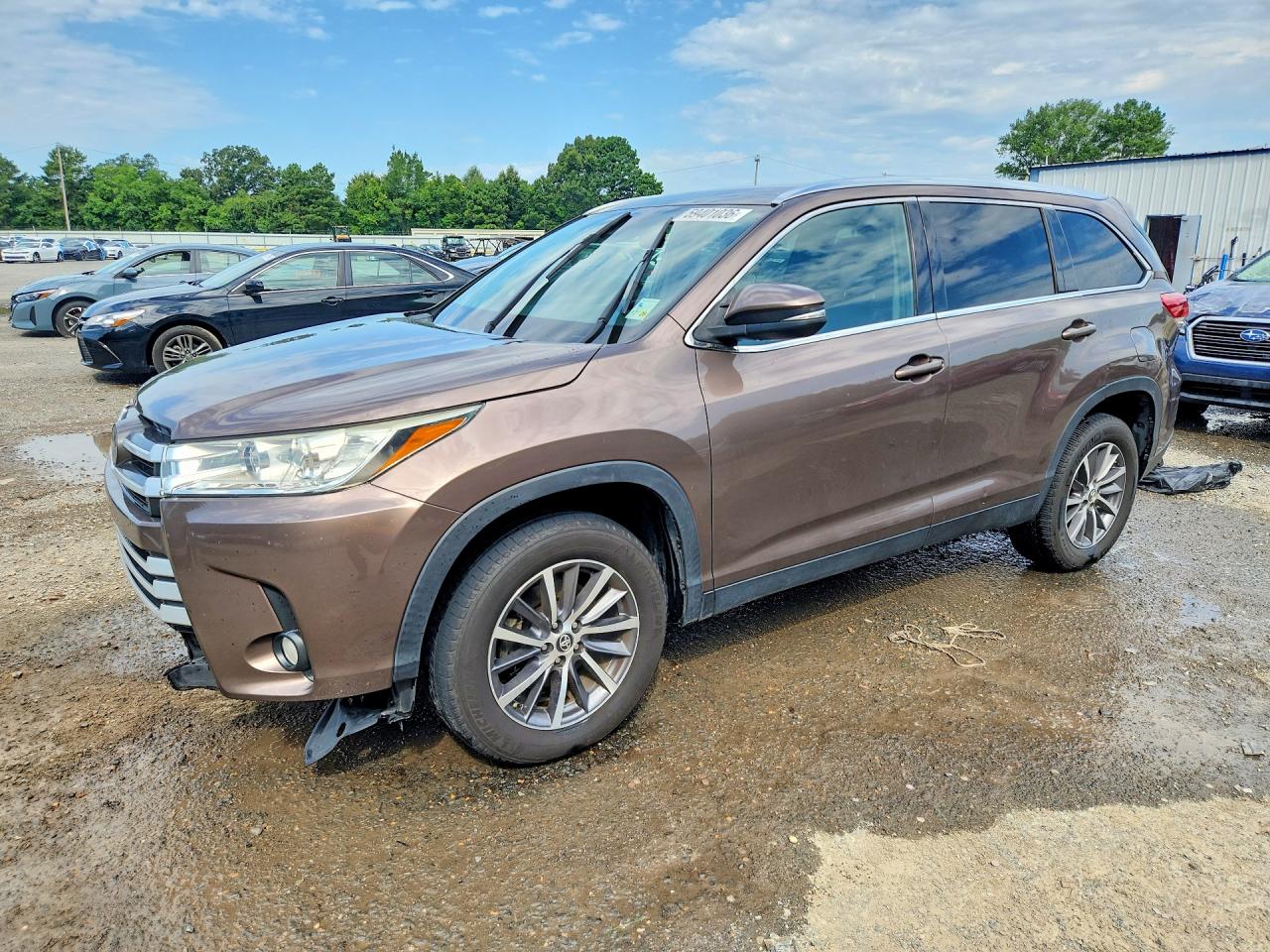 2019 TOYOTA HIGHLANDER XLE