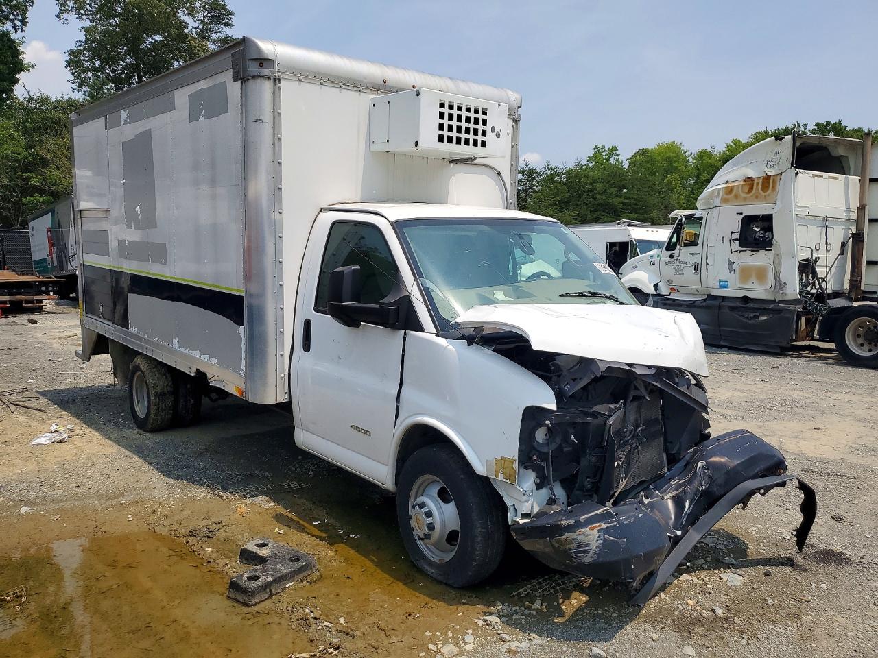 2017 CHEVROLET EXPRESS G4500 — снимка 4