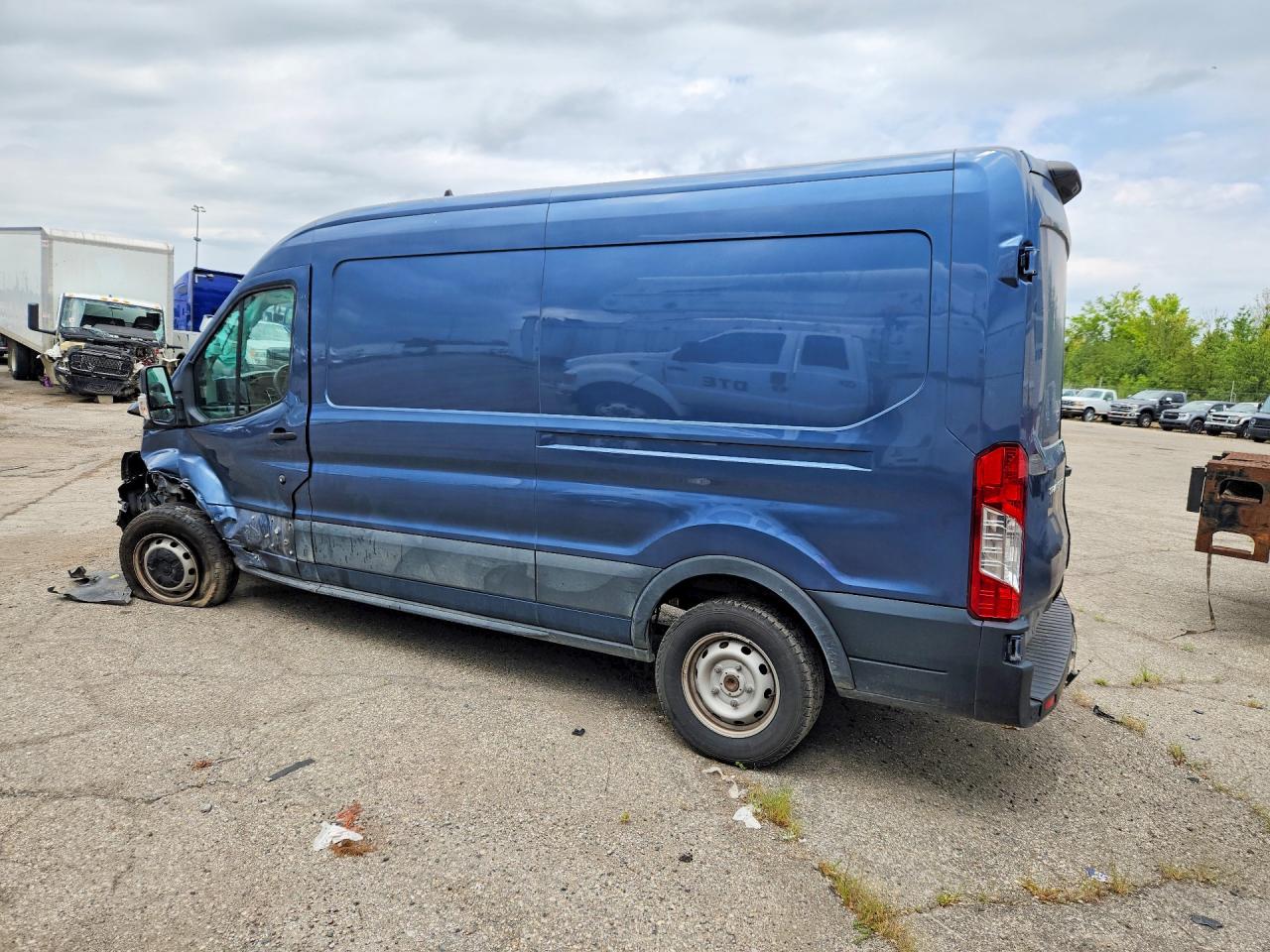 2023 FORD TRANSIT T-150 — снимка 2