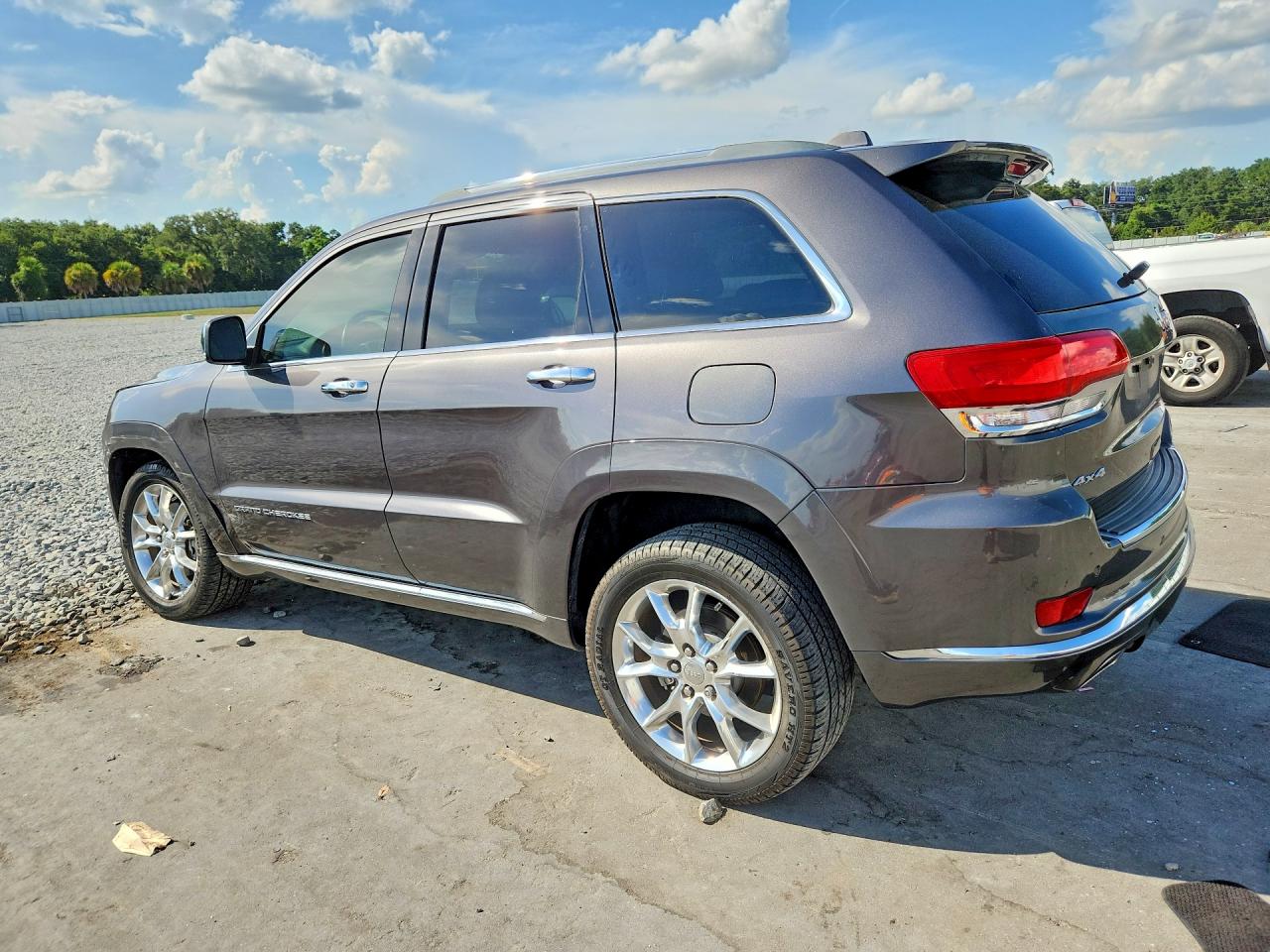 2015 JEEP GRAND CHEROKEE SUMMIT — снимка 2
