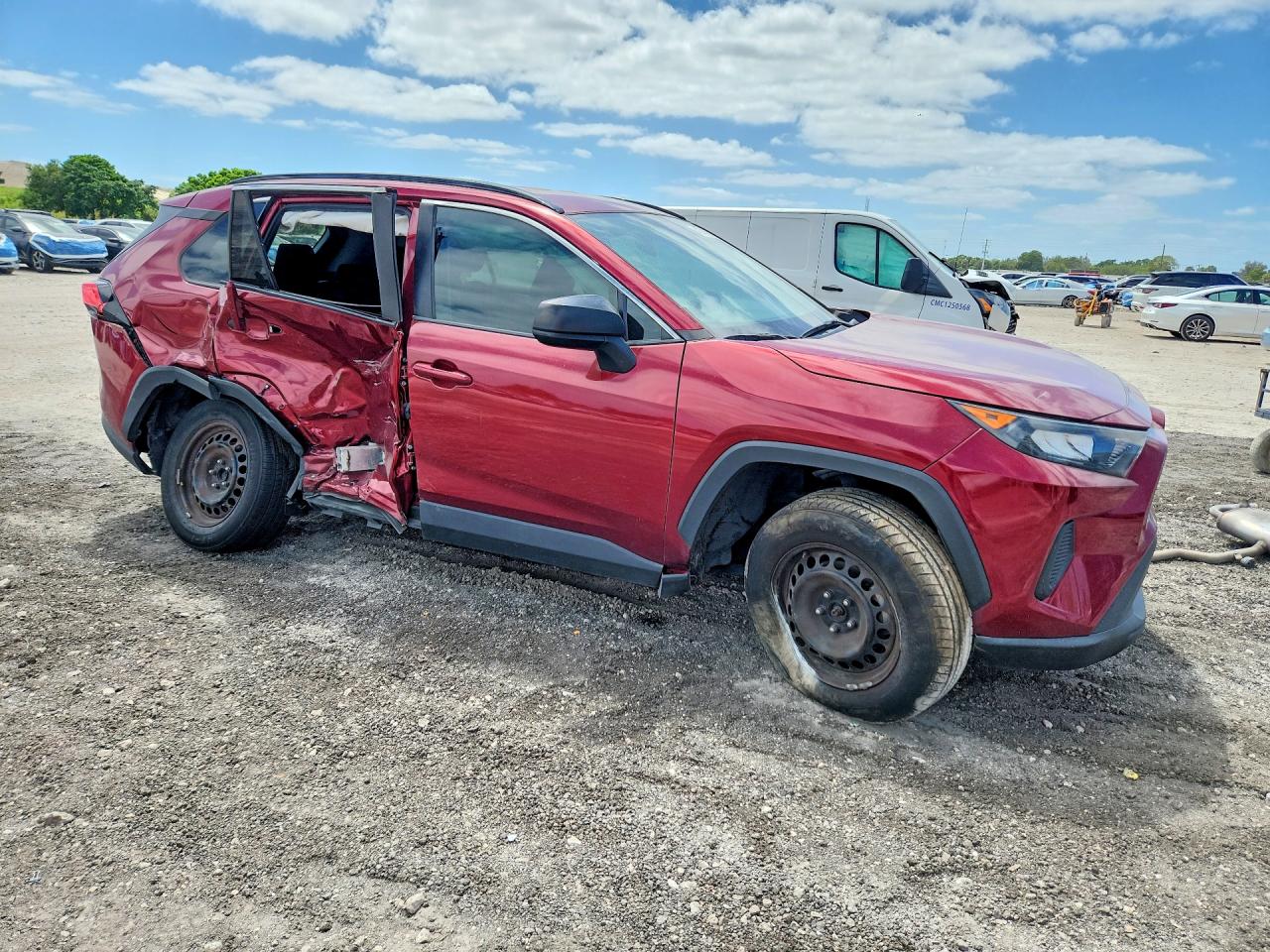 2019 TOYOTA RAV4 LE — снимка 4