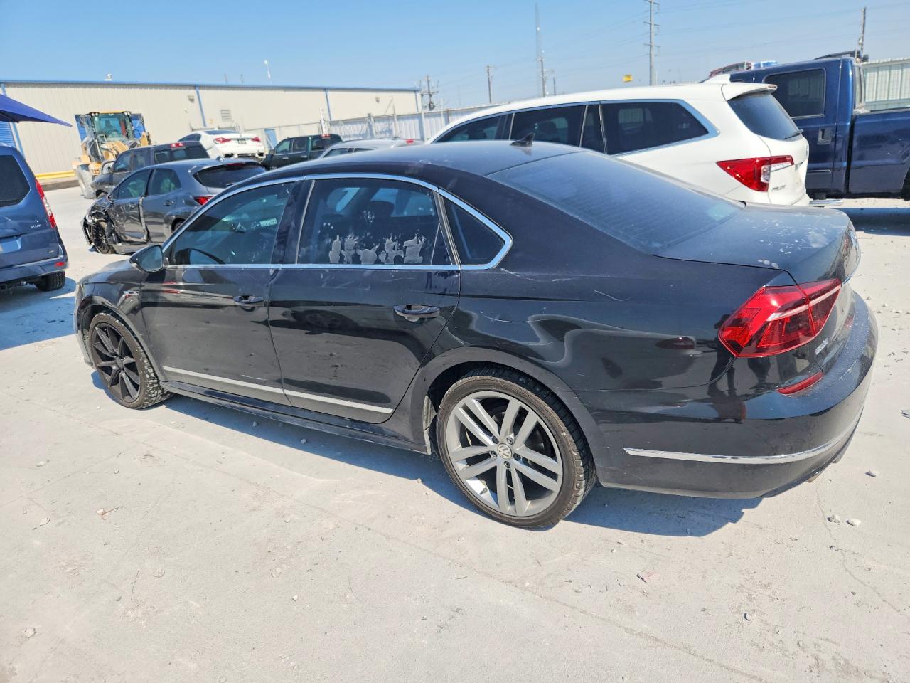 2017 VOLKSWAGEN PASSAT R-LINE — снимка 2