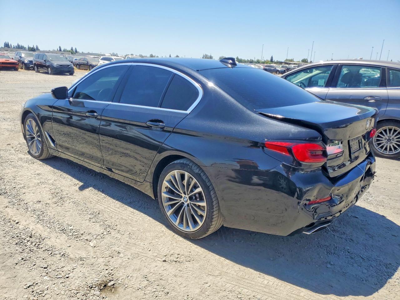 2021 BMW 530 I — снимка 2