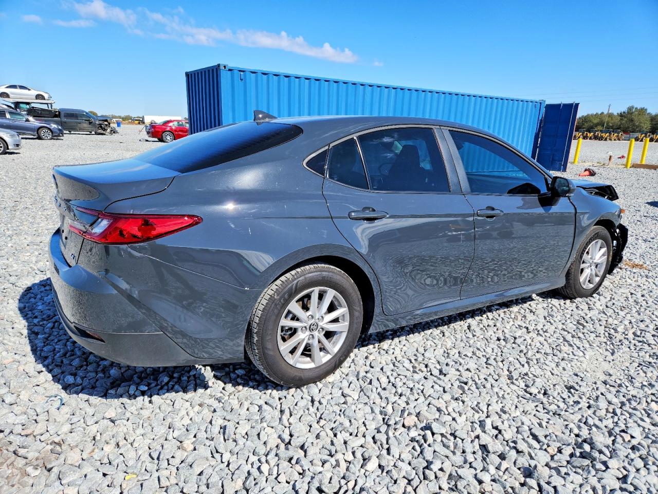 2026 TOYOTA CAMRY LE — снимка 3