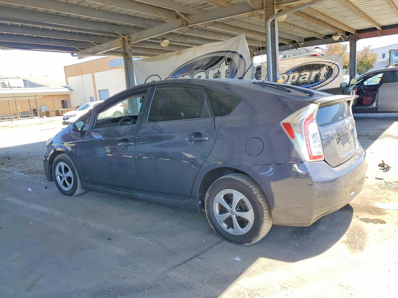 2015 TOYOTA PRIUS TWO — снимка 2