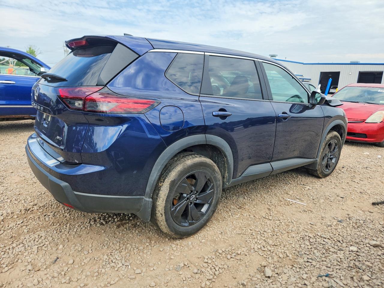 2026 NISSAN ROGUE SV — снимка 3