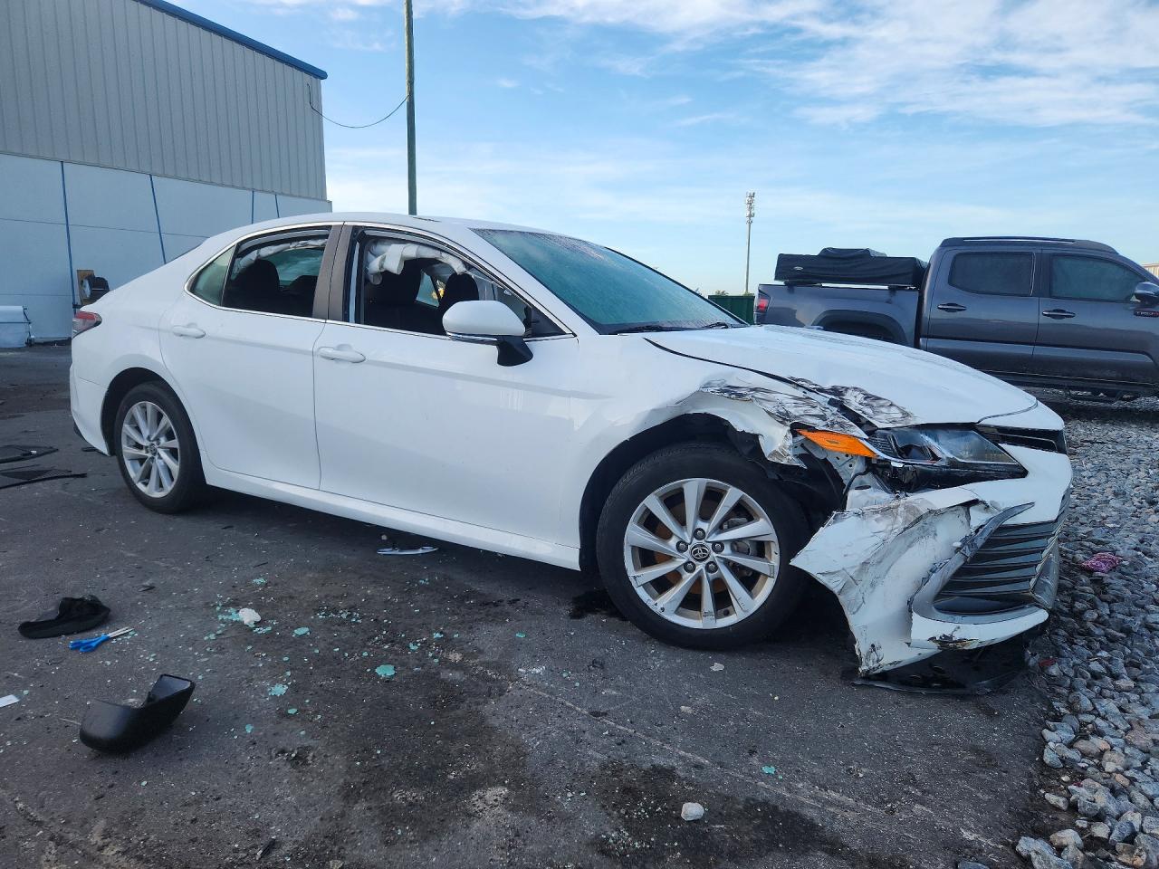2023 TOYOTA CAMRY LE — снимка 4