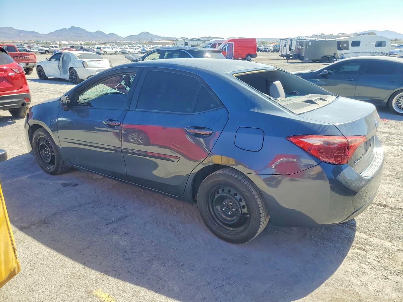 2017 TOYOTA COROLLA LE — снимка 2