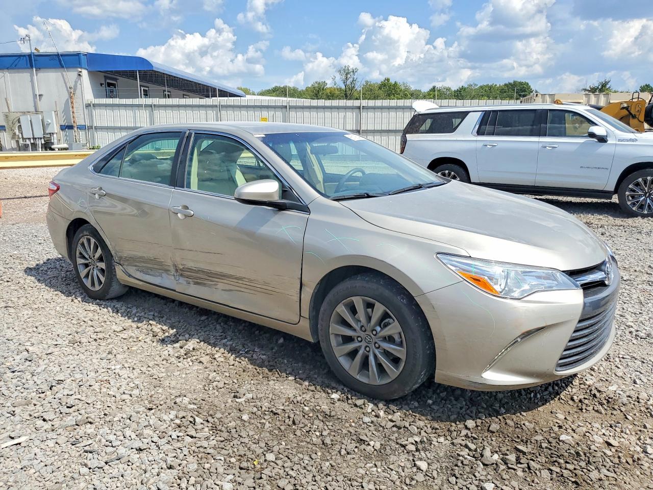 2017 TOYOTA CAMRY XLE — снимка 4