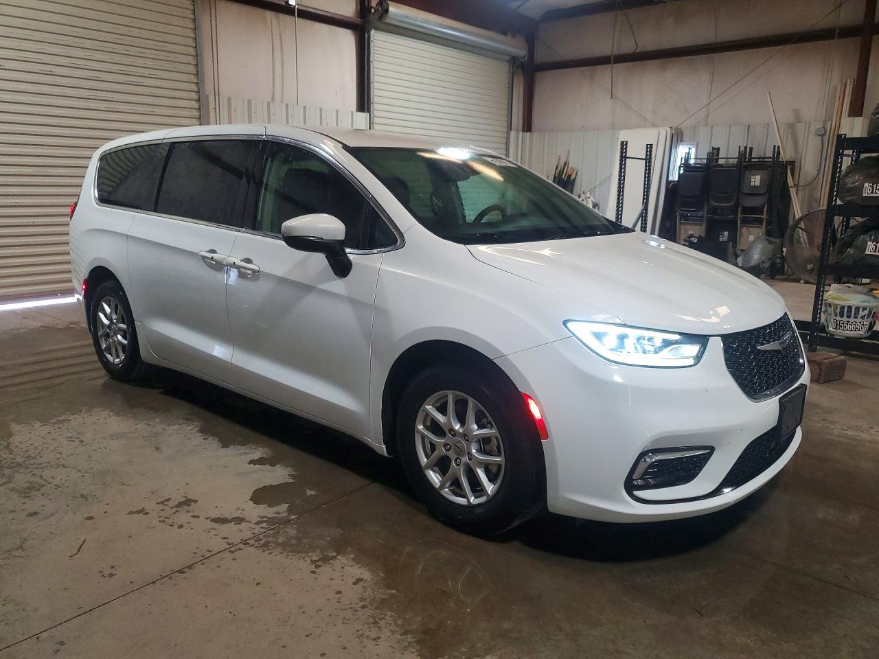 2023 CHRYSLER PACIFICA TOURING L — снимка 4
