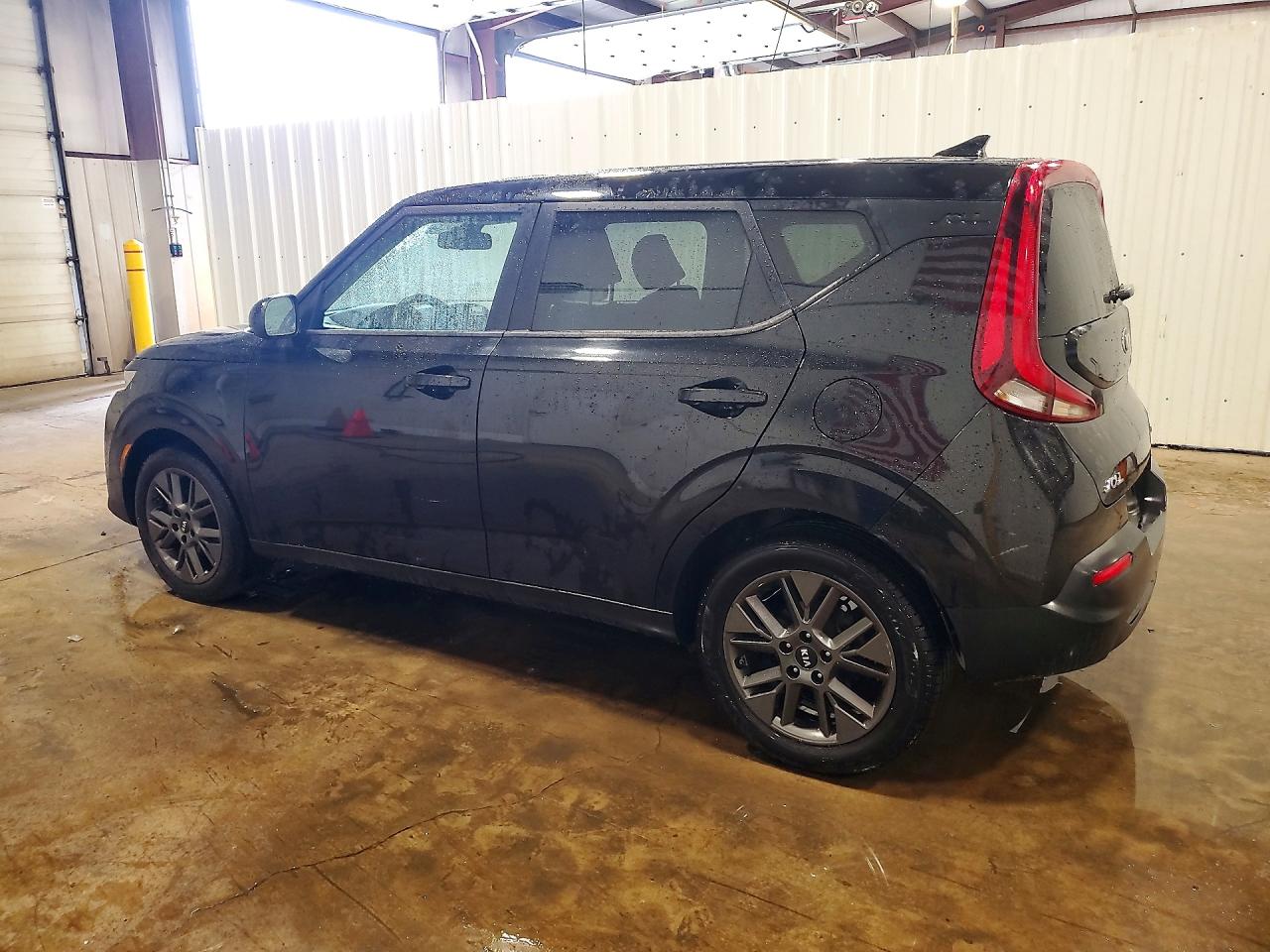 2021 KIA SOUL S — снимка 2