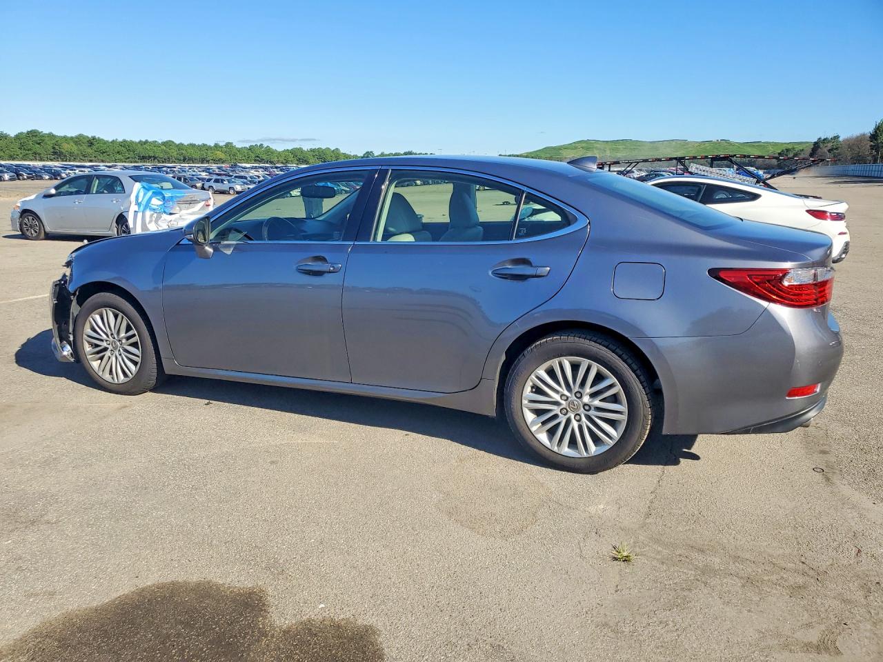 2015 LEXUS ES 350 — снимка 2