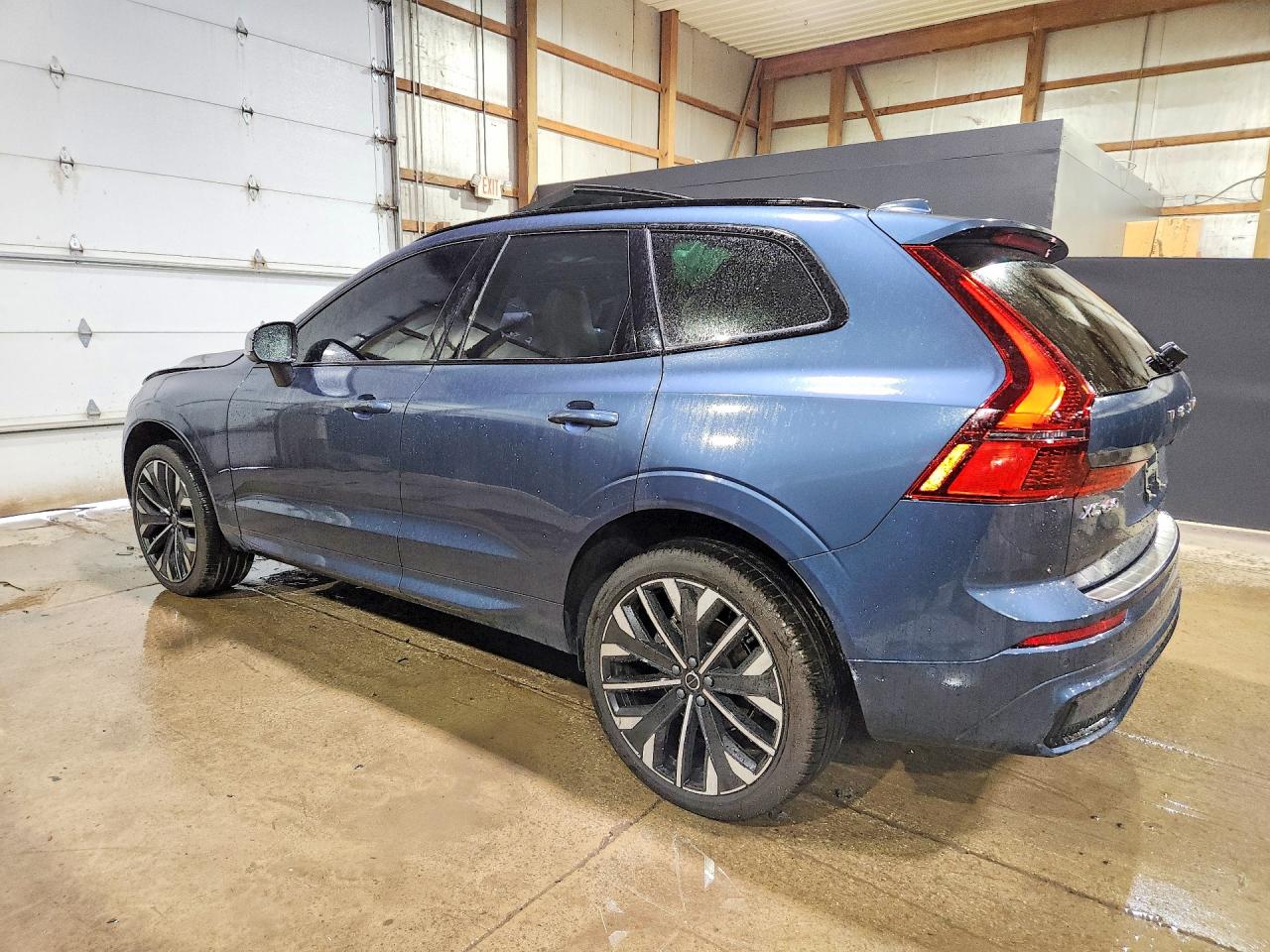 2026 VOLVO XC60 ULTRA — photo 2