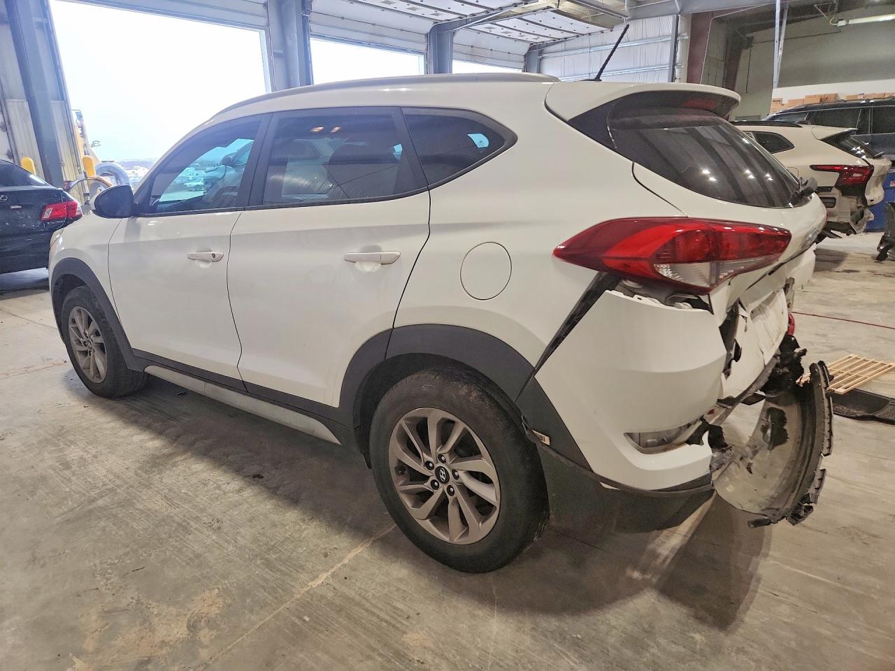 2017 HYUNDAI TUCSON SE — снимка 2