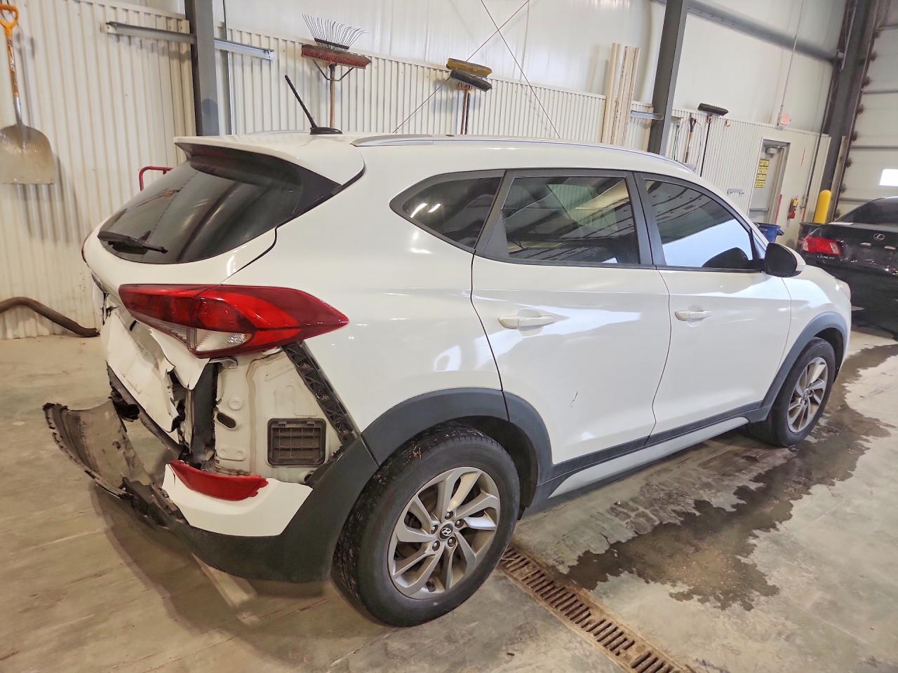 2017 HYUNDAI TUCSON SE — снимка 3