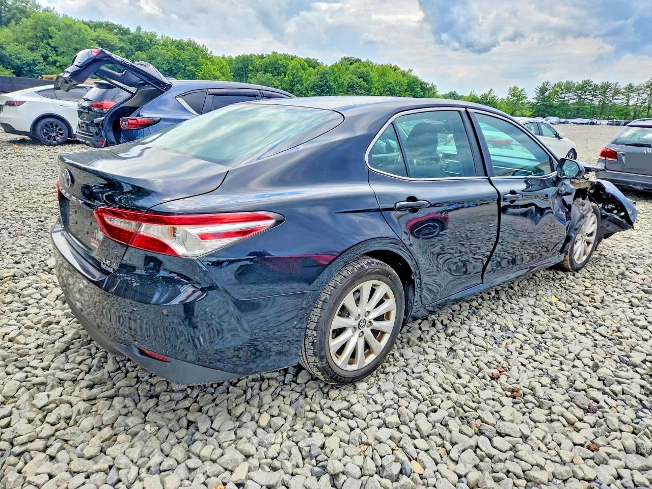 2018 TOYOTA CAMRY LE — снимка 3
