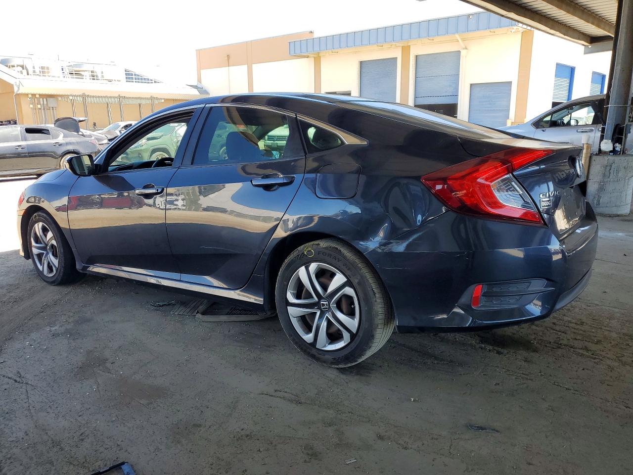 2018 HONDA CIVIC LX — снимка 2
