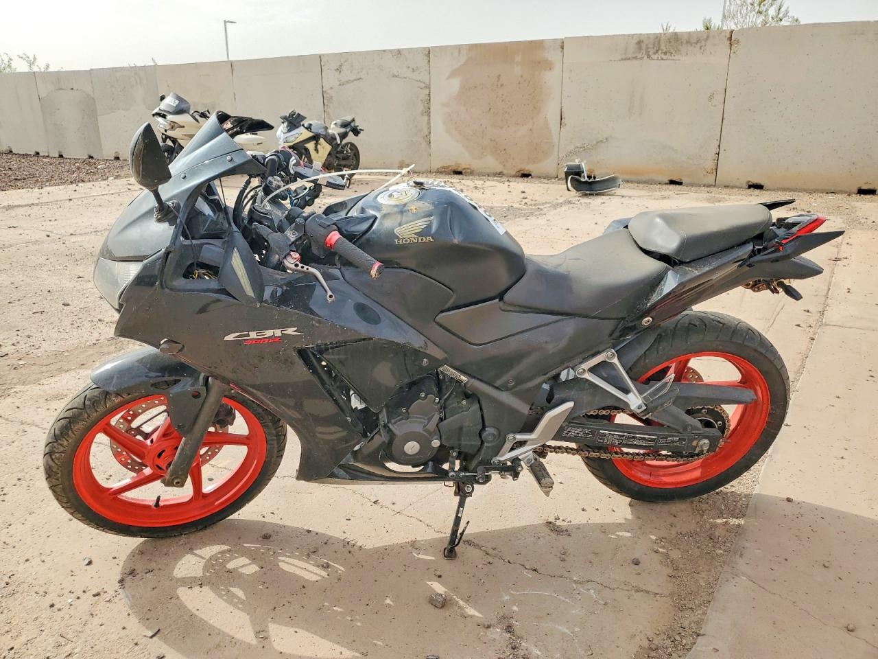2015 HONDA CBR300 R — снимка 3