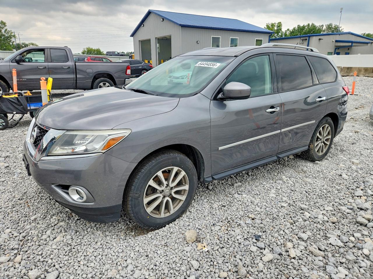 2016 NISSAN PATHFINDER SV