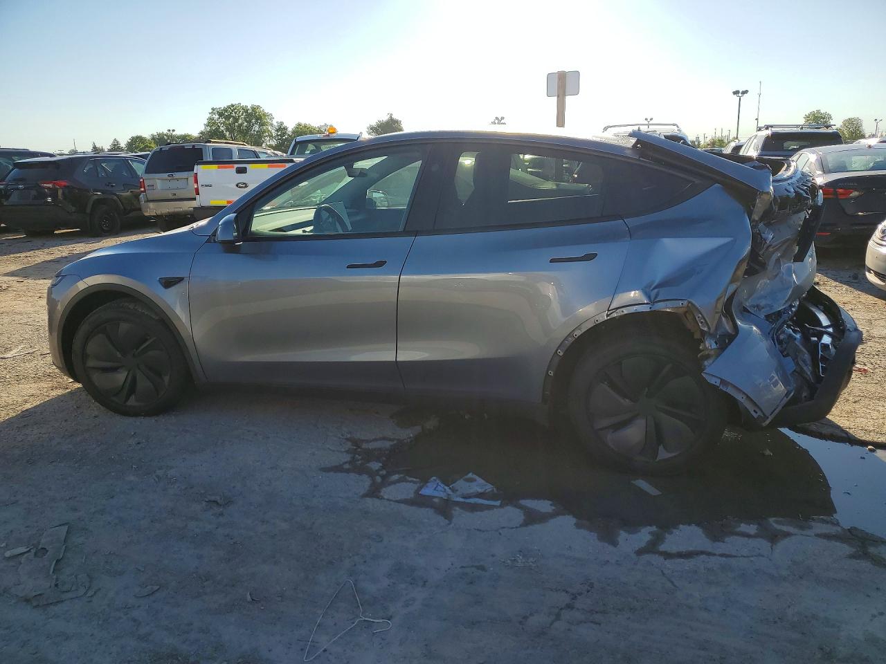 2026 TESLA MODEL Y — снимка 2