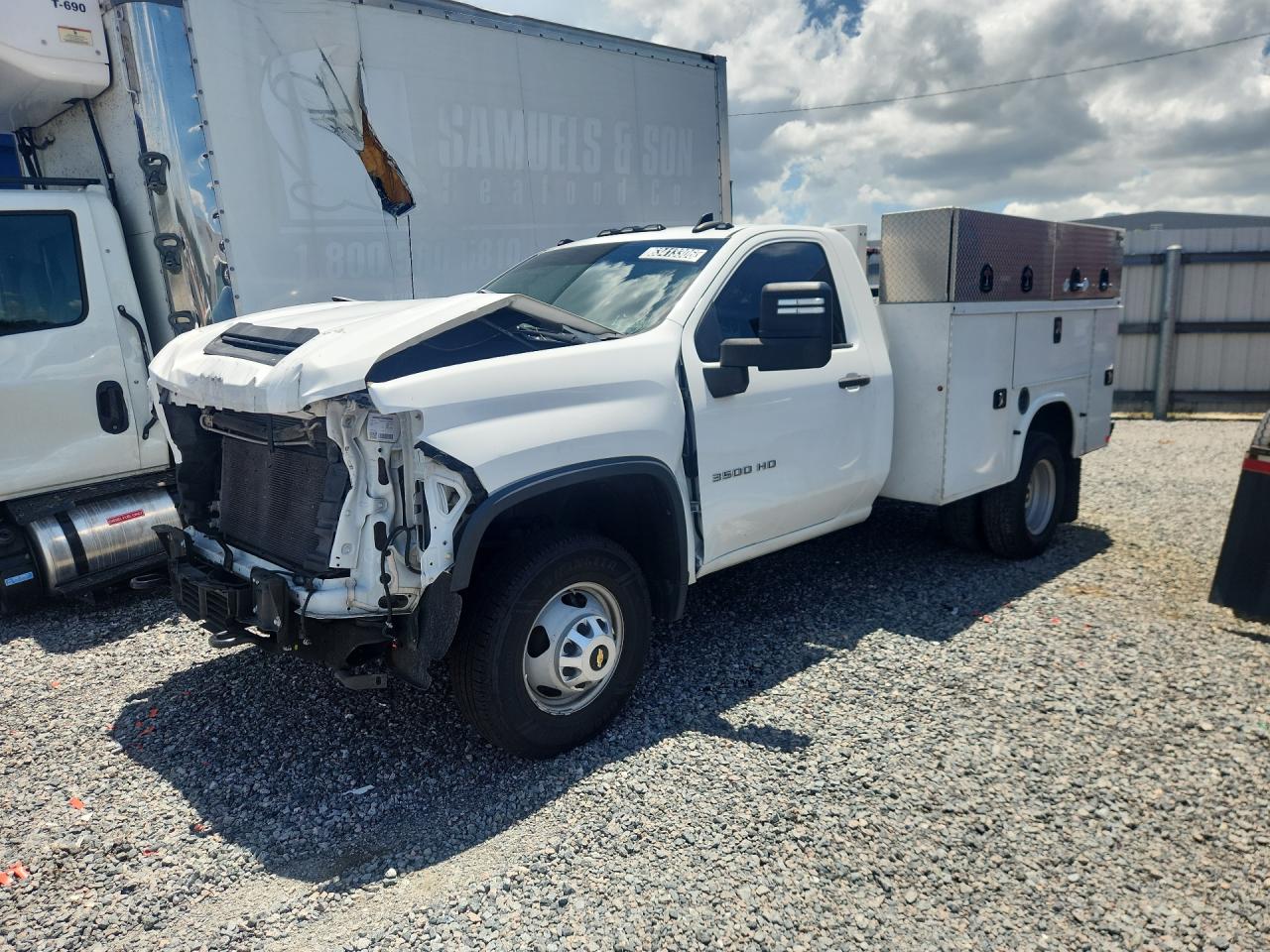 2021 CHEVROLET SILVERADO C3500