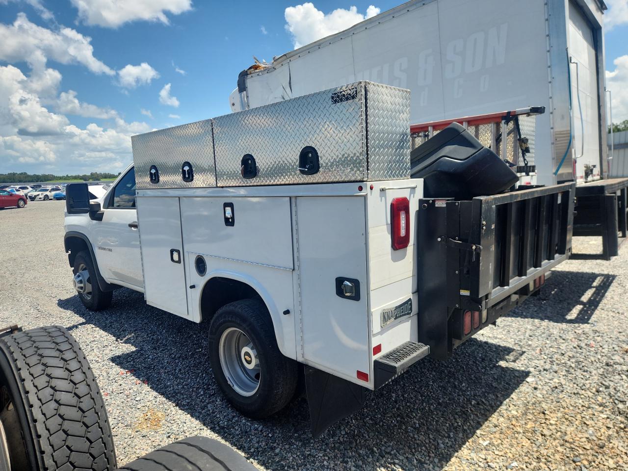 2021 CHEVROLET SILVERADO C3500 — снимка 2
