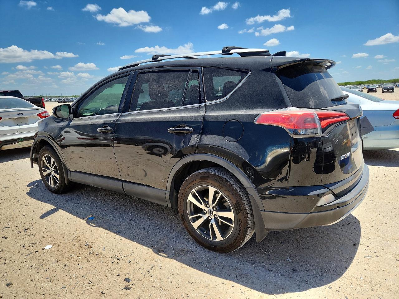 2016 TOYOTA RAV4 XLE — снимка 2